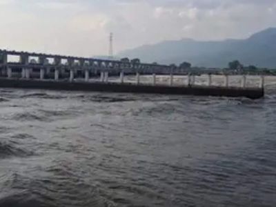 Day after Nepal floods, water level of swollen Gandak river in Bihar receding: Officials