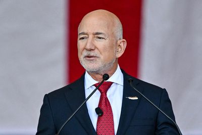 CEOs earn 614 times more than workers at US’s 100 lowest-paying corporations