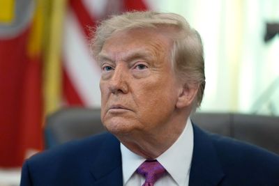 Trump signs order renaming Lake Ontario as 'Lake America' in the United States