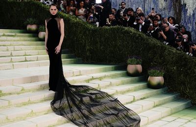 Cara Delevingne recalls 'numbing' herself