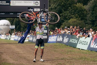 UCI Mountain Bike World Championships: Rising Australian multi-discipline star Connor Wright takes junior men's XCO title, Anja Grossmann wins women's race