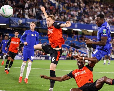 Danny Welbeck leads Chelsea past Luton but Enzo Fernández misses Carabao Cup tie