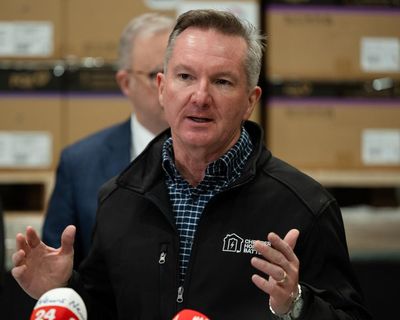 No special carve-out for states using fossil fuel to power datacentres, Chris Bowen insists, despite new conditions