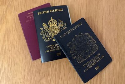Passenger warns travellers to check passport validity after mistake cost her £500