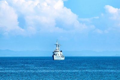 Royal Navy Warship Sent to Defend Ireland's EU Meeting From Air Attack but Must Stay 22km Offshore