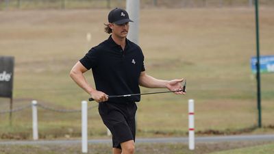 Aussie Armstrong angles his way to lead at PNG Open