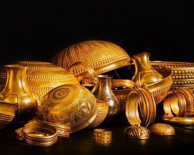 Bronze age treasure stolen in four-minute Spanish museum heist