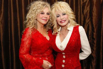 Dolly Parton’s sister shares insight into country icon’s final months