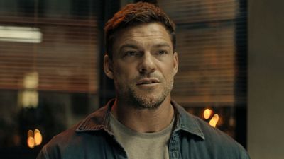 I Can't Get Over Alan Ritchson Smashing A Full Cake In A Reacher Crew Member's Face On Set