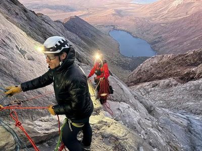 Volunteers rescue man stuck on 10,000ft-high ledge in Sierra Nevada