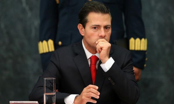 Mexico's president 'will not pay for any wall' – but may still visit Trump