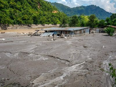 Nepal wants technical help for flood, billions of dollars as bad weather hampers rescue