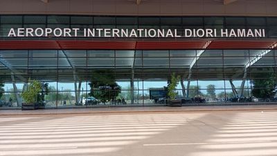 Attackers target Niger's Niamey airport and presidency perimeter