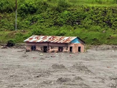 Authorities warn of fresh rainfall in Nepal's flood-affected areas; threats rescue ops