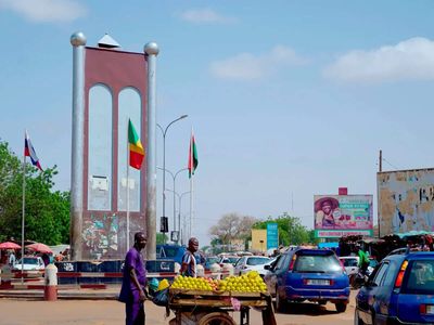Gunfire and explosions reported in Niger's capital, local media and witnesses say
