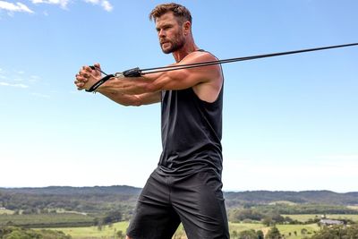 Chris Hemsworth's no-frills holiday workout proves you don't need a hotel gym to stay in shape