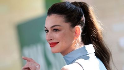 Anne Hathaway's PT never skips this exercise to build full-body strength - and it's so easy to do
