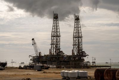 Trump Says U.S. Struck the "Biggest Oil Deal in History" — Inside Venezuela Oil Deal and an Unanswered Signature