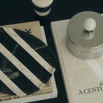 Is colour out this autumn?! H&M Home just dropped a fully monochrome collection – these are the 9 expensive-looking buys I’m eyeing up