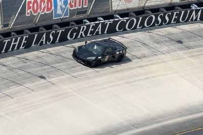 Watch Ross Chastain hustle a Corvette pace car around Bristol