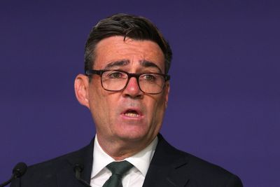 Andy Burnham agrees pay rises for train drivers after threat of strike action