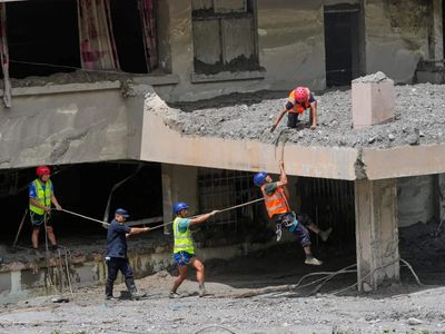 Nepal flash floods: India steps up rescue ops as 275 Indians remain missing