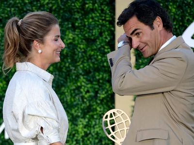 Roger Federer brought to tears during his induction into International Tennis Hall of Fame