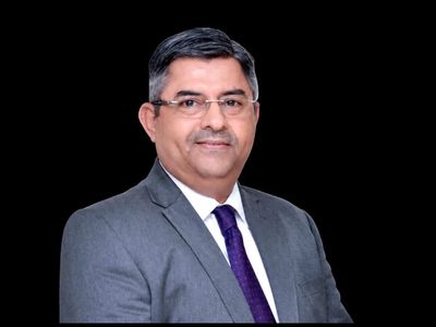 HDFC Bank weighing deputy MD Bharucha, outsider for CEO: Report