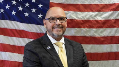 Mississippi mayor opposes lowering flag for Dolly Parton, says honour should be reserved for ‘truly extraordinary circumstances’