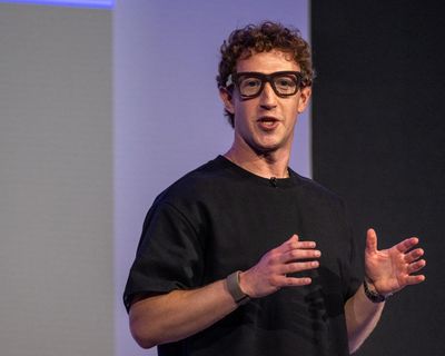 Smartglasses should automatically blur people’s faces while filming, Australia’s online safety regulator says