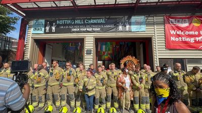 Grenfell 72-second silence at Notting Hill Carnival marred as float passing fire station continues to play music