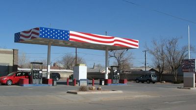 A chain of gas stations responded when Trump called for cheaper fuel, triggering questions about the discount. Now a lawsuit explains how it was done