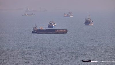 US forces strike Iranian rocket launchers in Strait of Hormuz as IRGC warns of 'retaliatory response'