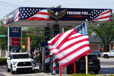 Discount gas stations praised by Trump sold $4m of stolen fuel, lawsuit claims