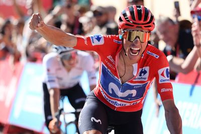 Vuelta a España: Race leader Enric Mas outsprints Oscar Onley to win stage 9 on Alto de Aitana