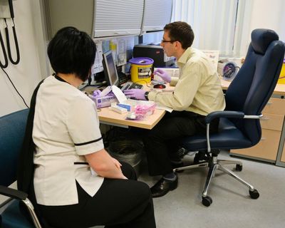 Doctors’ AI scribes get names of drugs and diagnoses wrong, NHS watchdog warns