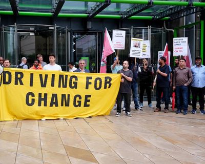 Uber driver takes TfL to court over ‘pain‘ caused by licence renewal delay