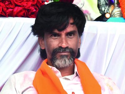 Adopt 'guerrilla strategy', move quietly to Mumbai for bigger protest: Manoj Jarange urges Marathas