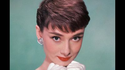 Quote of the Day by Audrey Hepburn: “To have beautiful lips, say… – Inspiring lessons on beauty, empathy, appreciation, imperfections and why words have the power to heal by the British actress known for her timeless elegance and deep insights on humanity and kindness