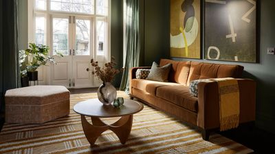 This Is the Rug-to-Coffee Table Ratio You'll Always Subconsciously Notice in the Most Expensive-Looking Homes