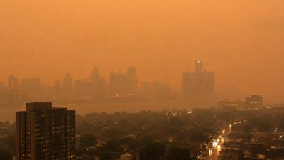 Michigan’s AQI hit 616 after Ontario wildfire smoke crossed into the US; scientists warn a warming climate could make such pollution more common