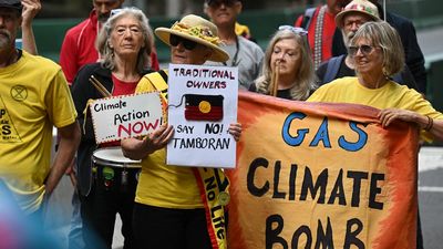 Fracking protests prompt police presence at conference