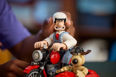 Wallace & Gromit's Eyes Were So Specific That LEGO Had To Develop New Printing Tech