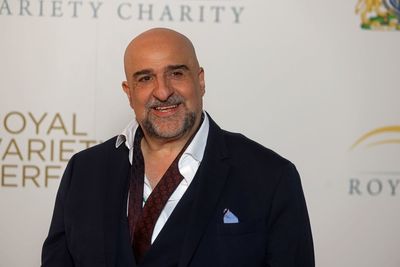 Omid Djalili says comedy is one of the last bastions of truth, amid rise of AI
