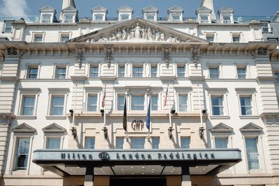 This well-placed Paddington hotel sits right beside the train station