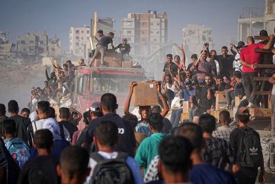 WFP will halve West Bank food assistance as it faces possible new cuts in Gaza