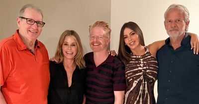 “Who TF?”: ‘Modern Family’ Reunion Pic Baffles Fans As They Don’t Recognize Major Figure While Other Stars Are Absent