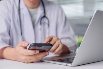 Need an Answer From Your Doctor? New Research Shows How to Write a Better Portal Message