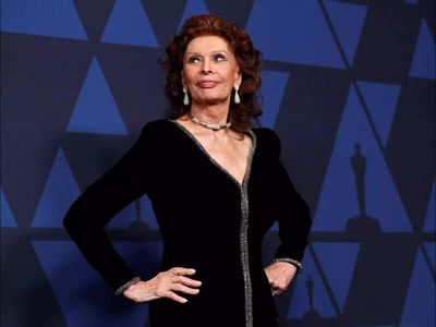 Quote of the Day by Sophia Loren: "At the dressing table, every woman has a chance to be an artist, and art, as Aristotle said..." The timeless beauty lesson behind her famous words on nature, confidence and becoming your own masterpiece