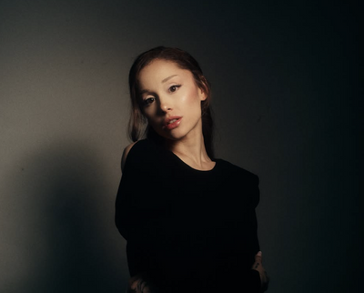Ariana Grande Swaps Her Signature Heels for Uggs After a Foot Injury on Tour